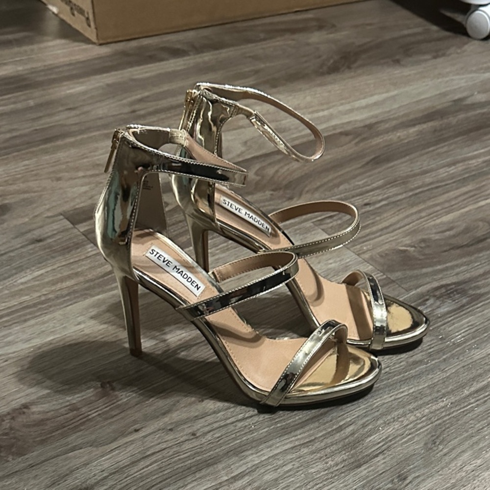 Steve Madden Metallic Gold Heels